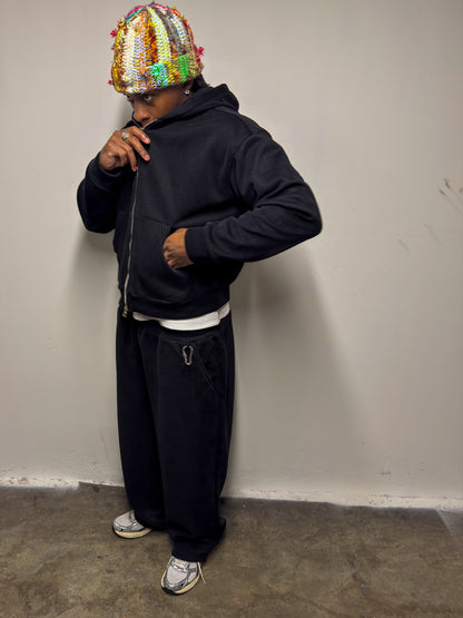 V2 LOOSE FIT OPEN HEM SWEATPANTS [BLACK]
