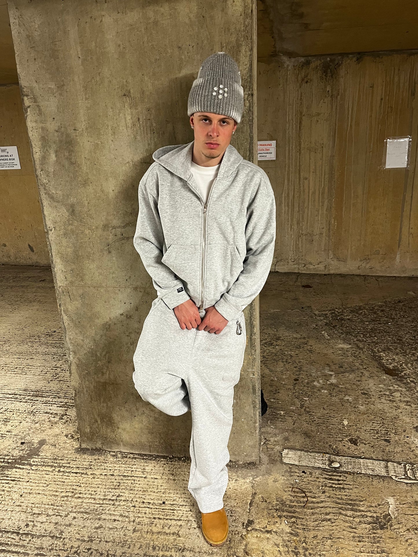 PREORDER V2 LOOSE FIT OPEN HEM SWEATPANTS [CLOUD GREY]
