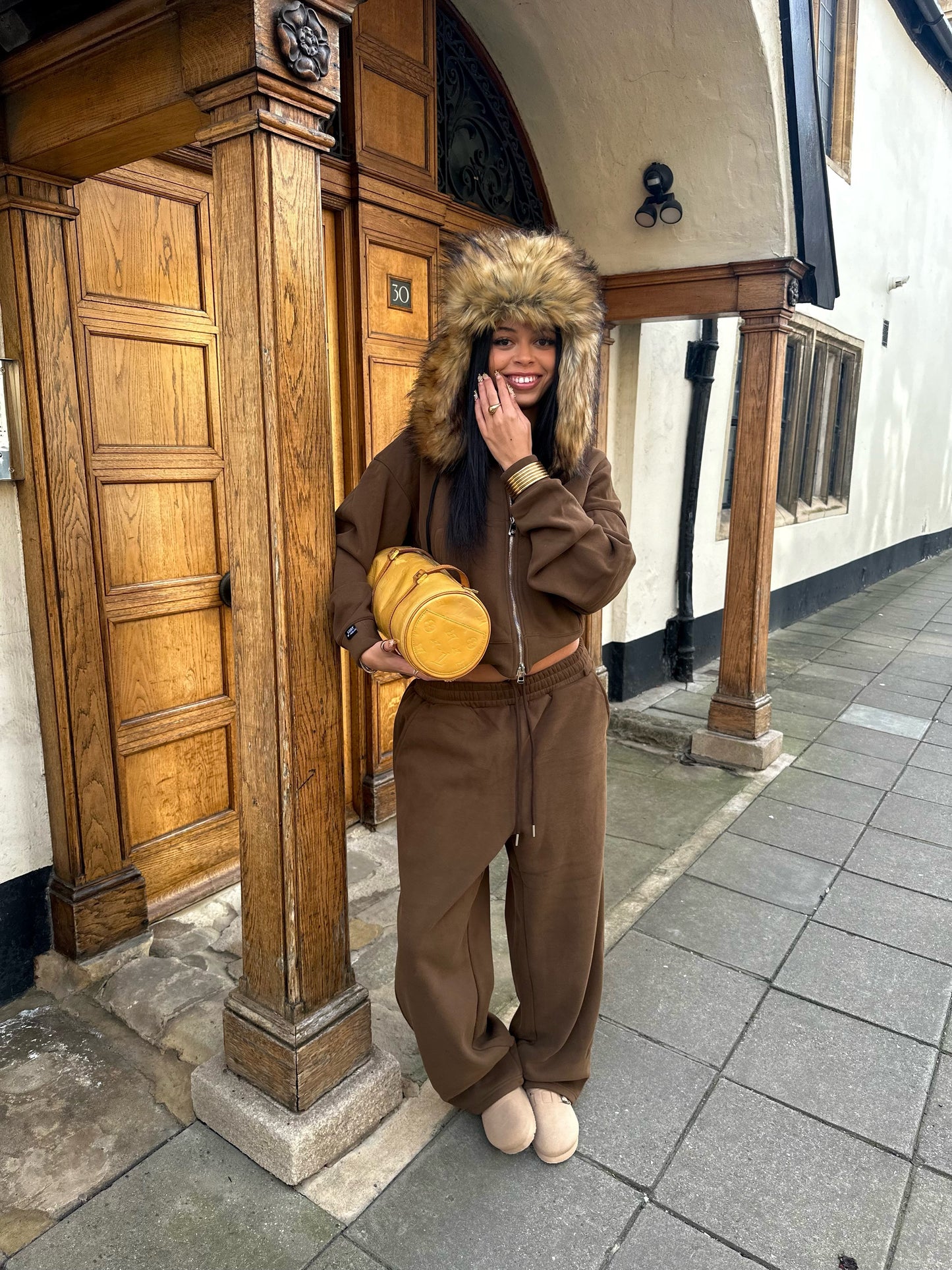 CROPPED OVERSIZED ZIP HOODIE [BROWN]