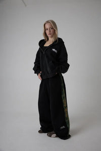 baggy plaid sweatpants