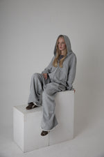 baggy distressed sweatpants