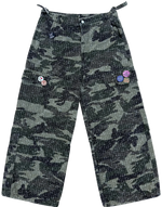 WIDE LEG CAMO DISTRESSED CONVERTIBLE PANTS / SHORTS